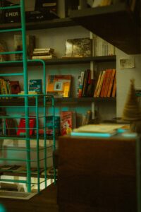 Bright bookshelf interior of a cozy bookstore in Istanbul, Türkiye.